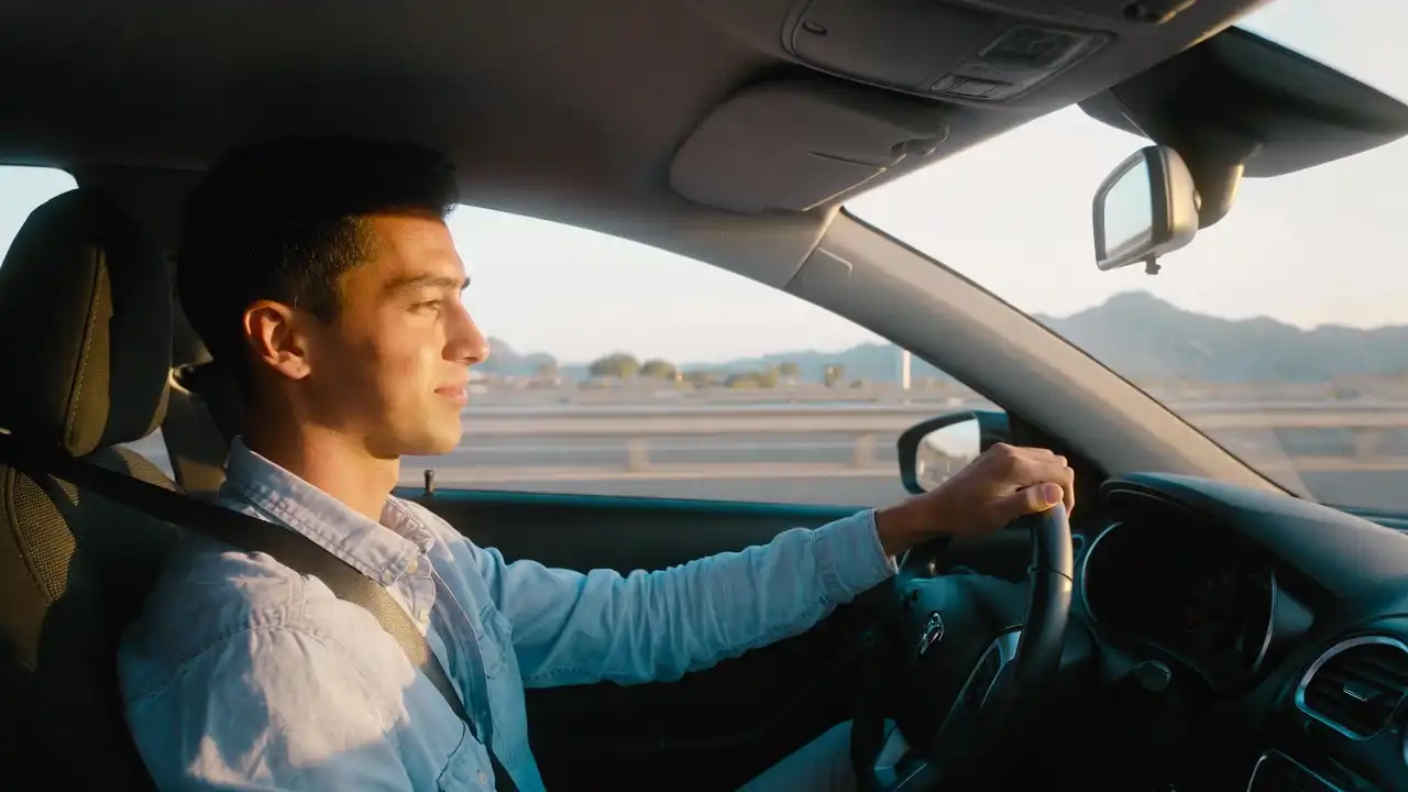 Dubai to Abu Dhabi safe driver